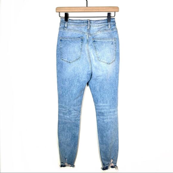DL1961 light wash high rise waist distressed skinny jeans size 27 B165 - Picture 6 of 6
